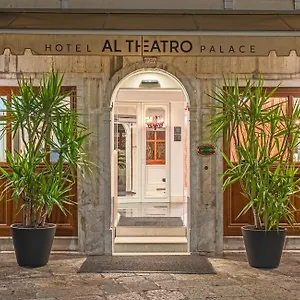 Al Theatro Palace Hotel Venecia
